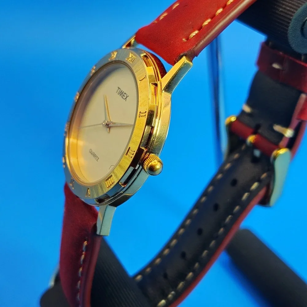Vintage 1995 Timex Roman Numeral Mens Unisex‎ 32mm Quartz Dress Watch New Strap